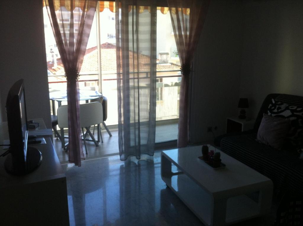 Appartement Les Palmiers جوان ليه باه المظهر الخارجي الصورة
